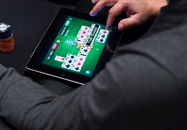featured image - online poker